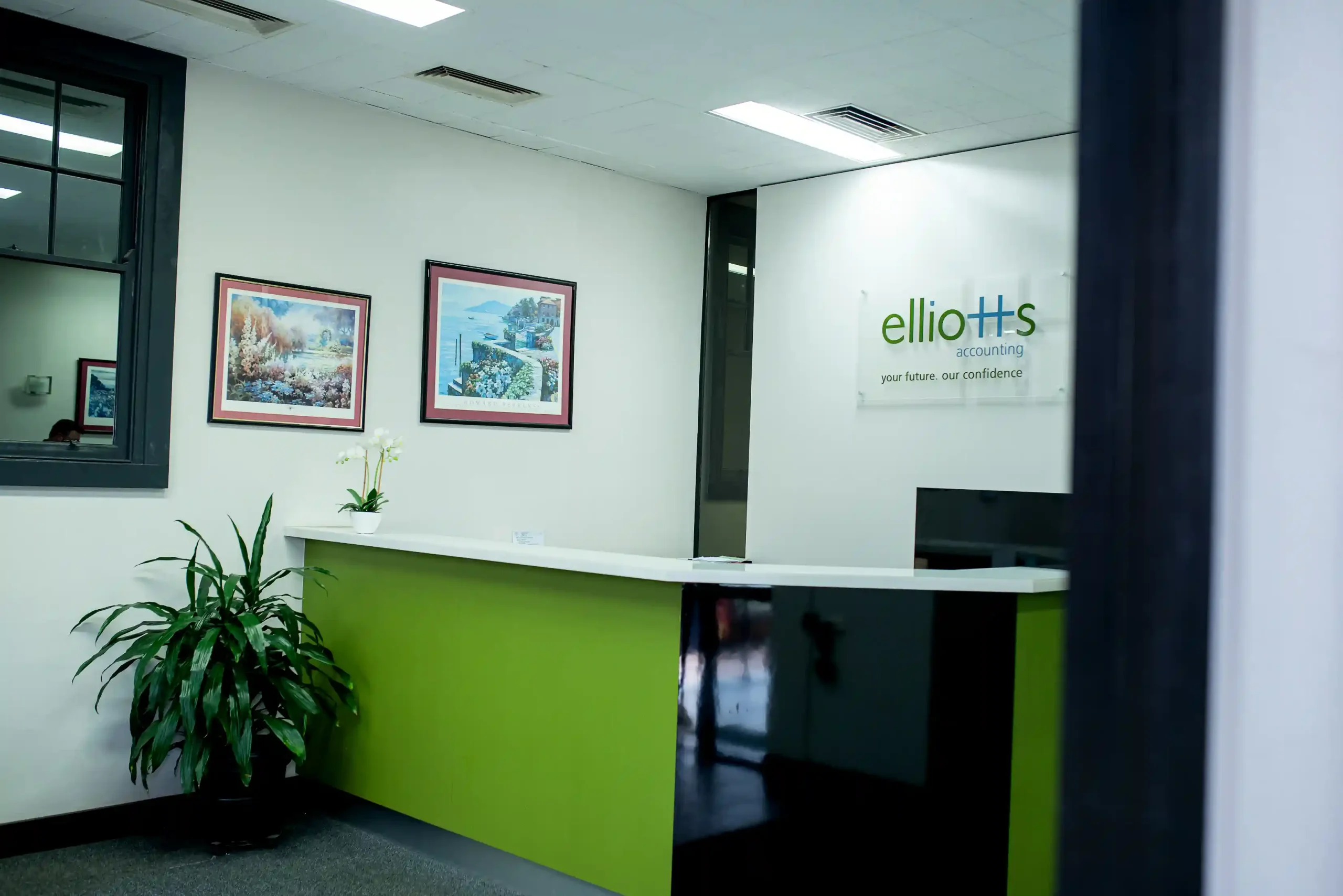 Elliotts accounting front reception